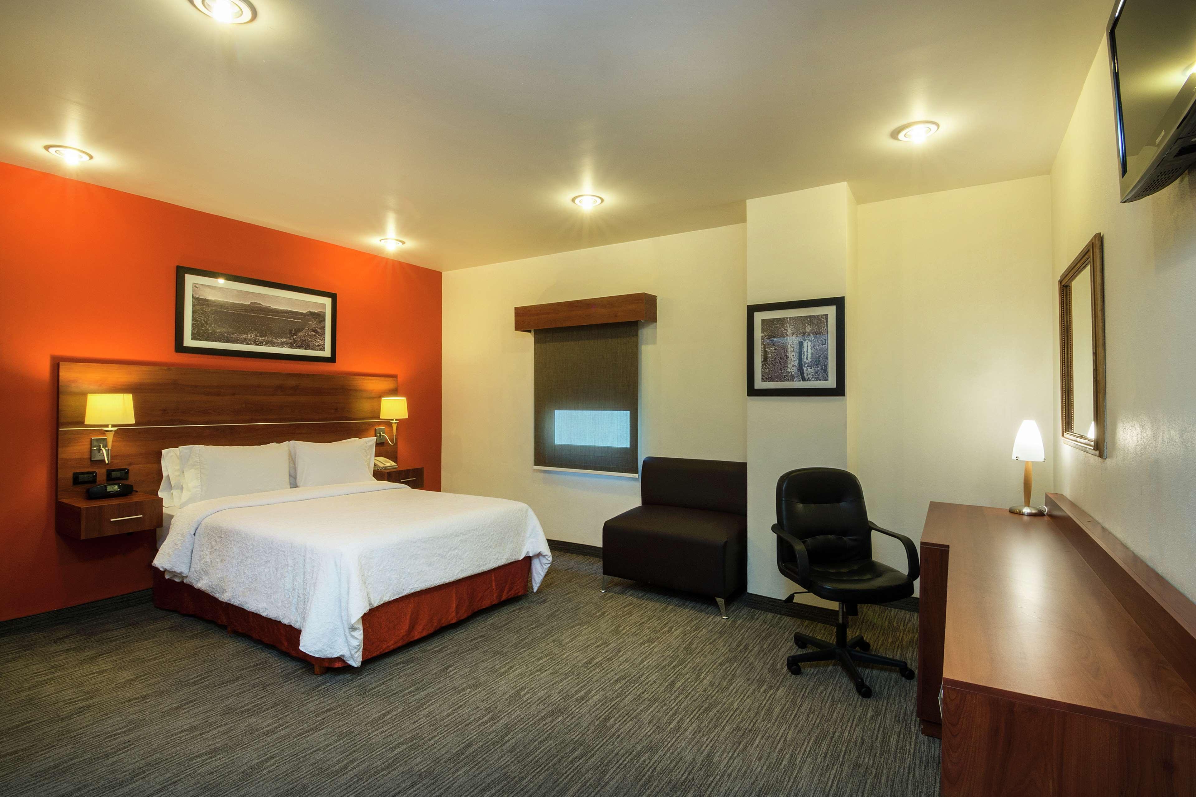 Hampton By Hilton San Juan Del Rio Ξενοδοχείο Εξωτερικό φωτογραφία