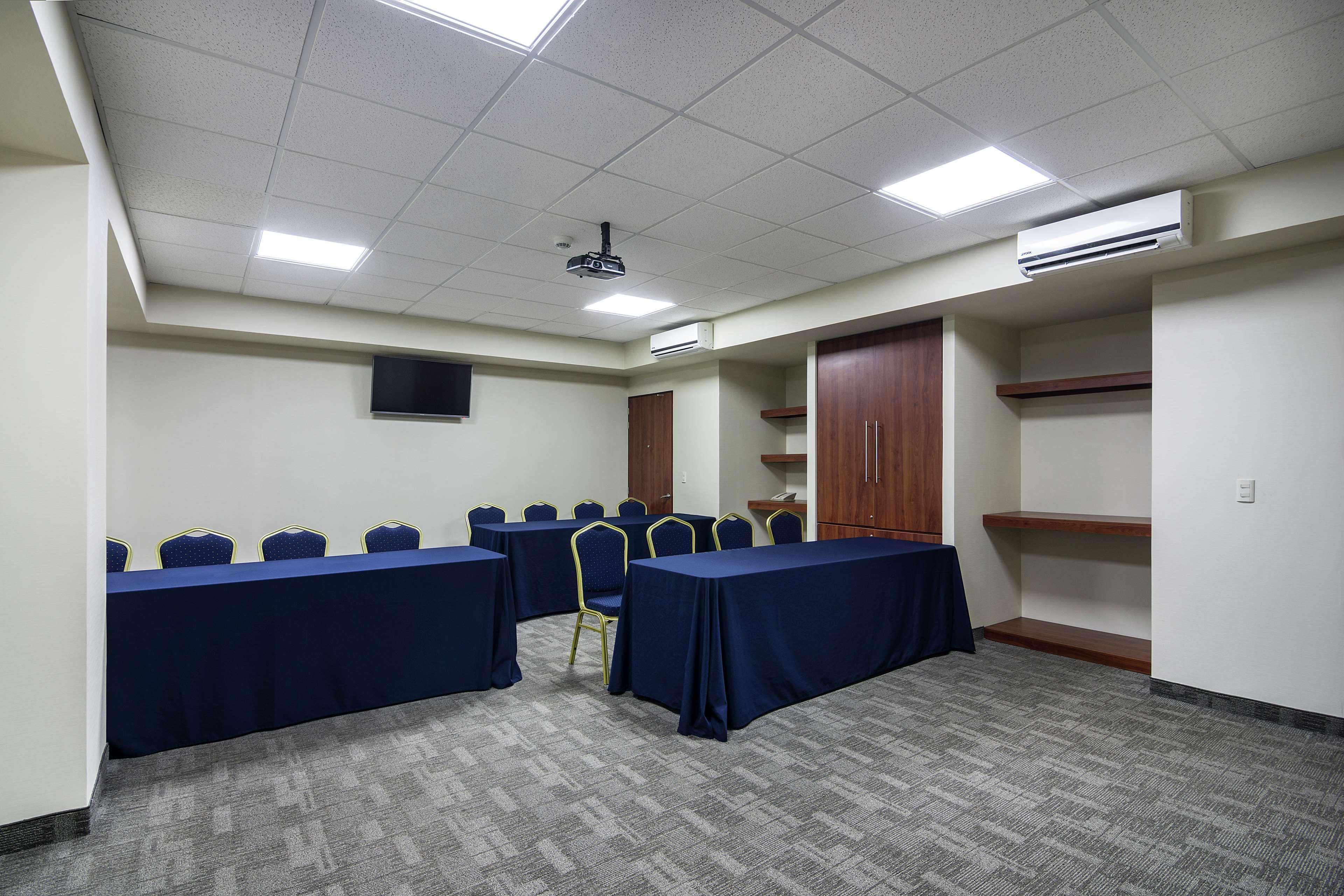 Hampton By Hilton San Juan Del Rio Ξενοδοχείο Εξωτερικό φωτογραφία