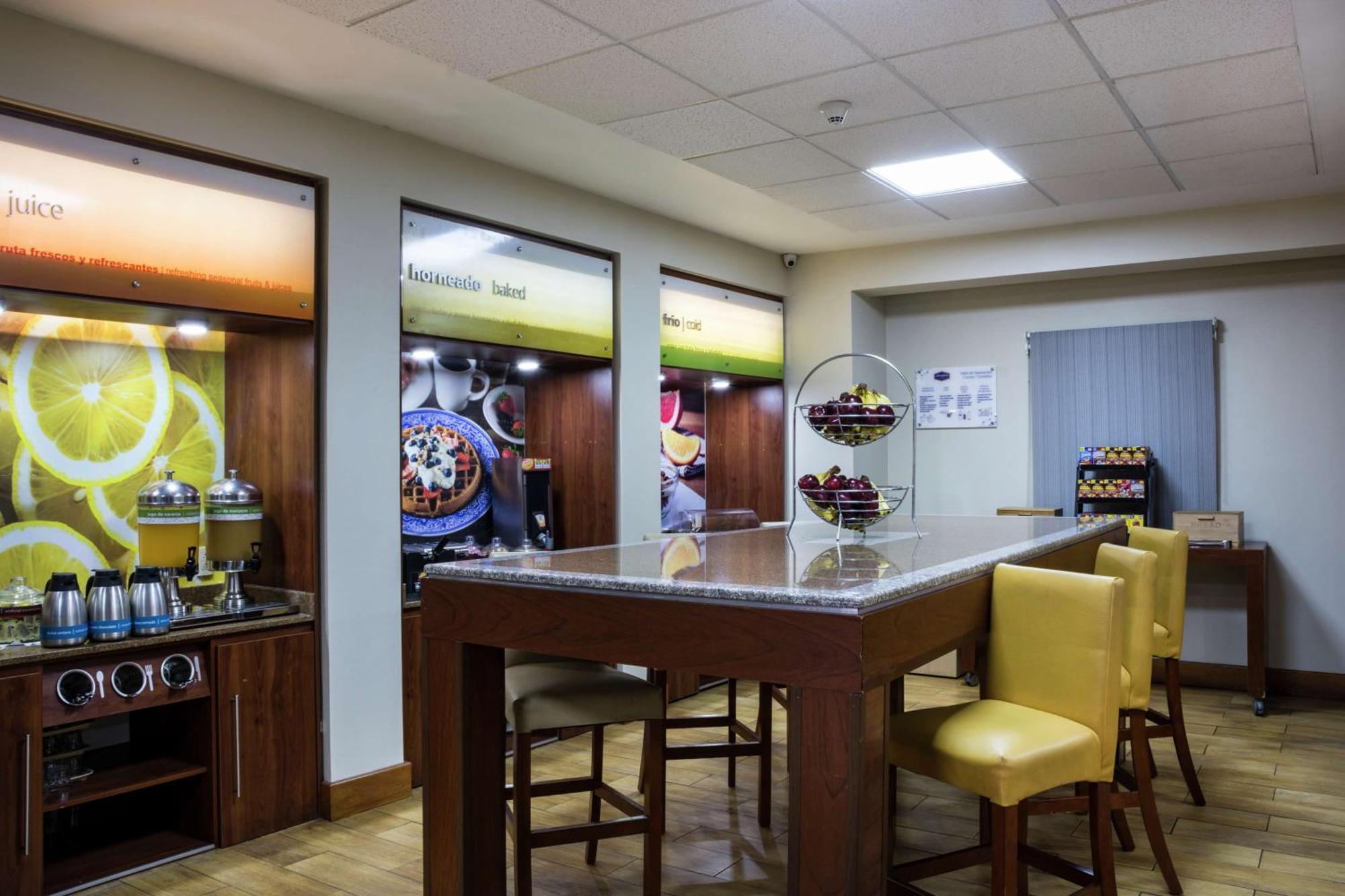 Hampton By Hilton San Juan Del Rio Ξενοδοχείο Εξωτερικό φωτογραφία