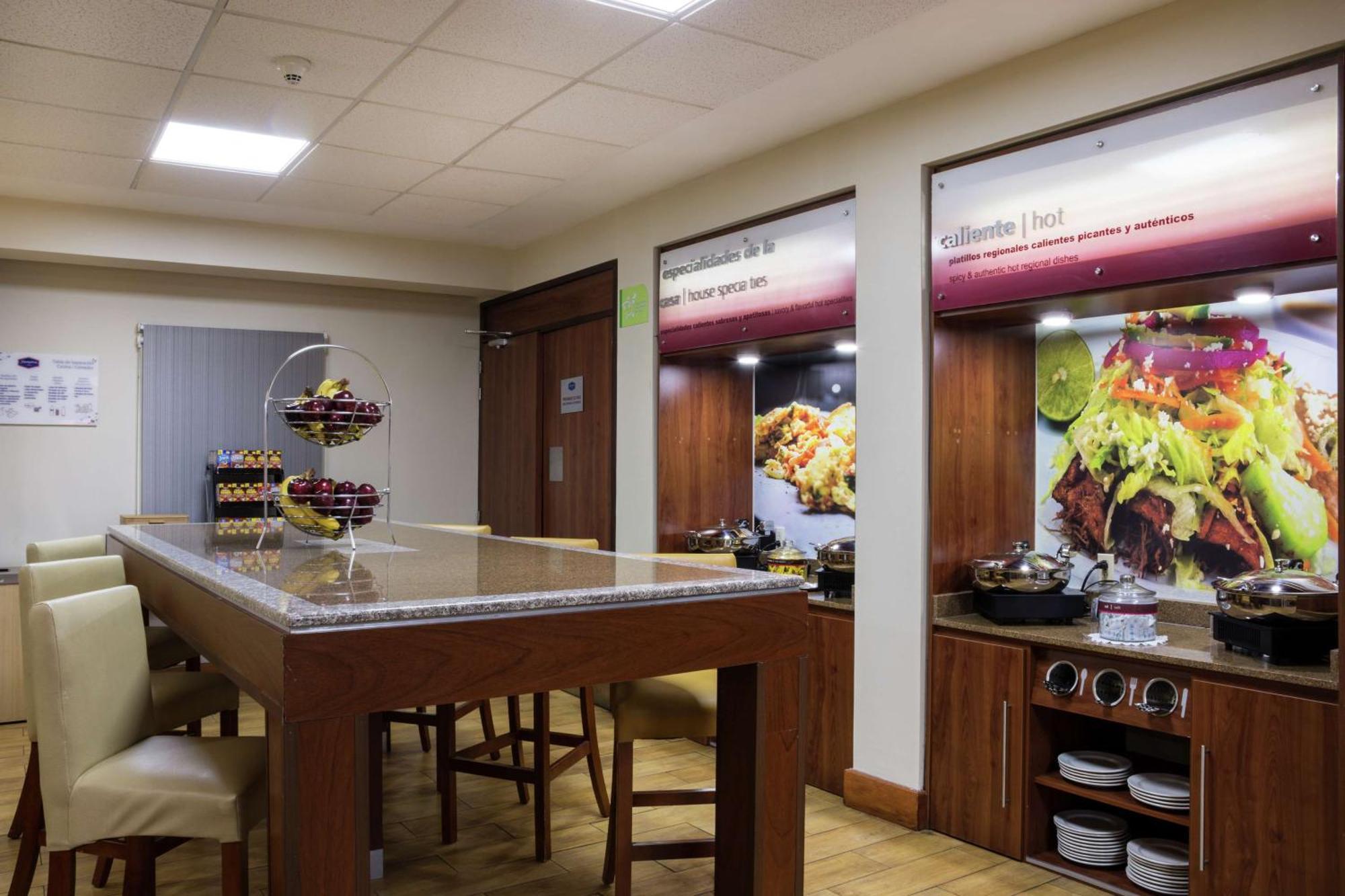Hampton By Hilton San Juan Del Rio Ξενοδοχείο Εξωτερικό φωτογραφία