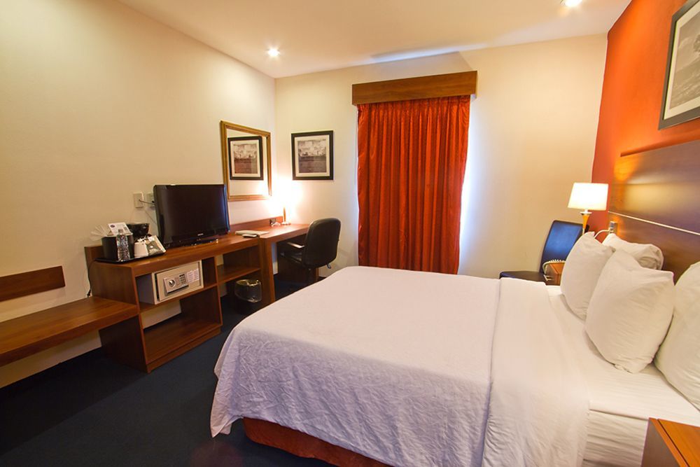 Hampton By Hilton San Juan Del Rio Ξενοδοχείο Εξωτερικό φωτογραφία