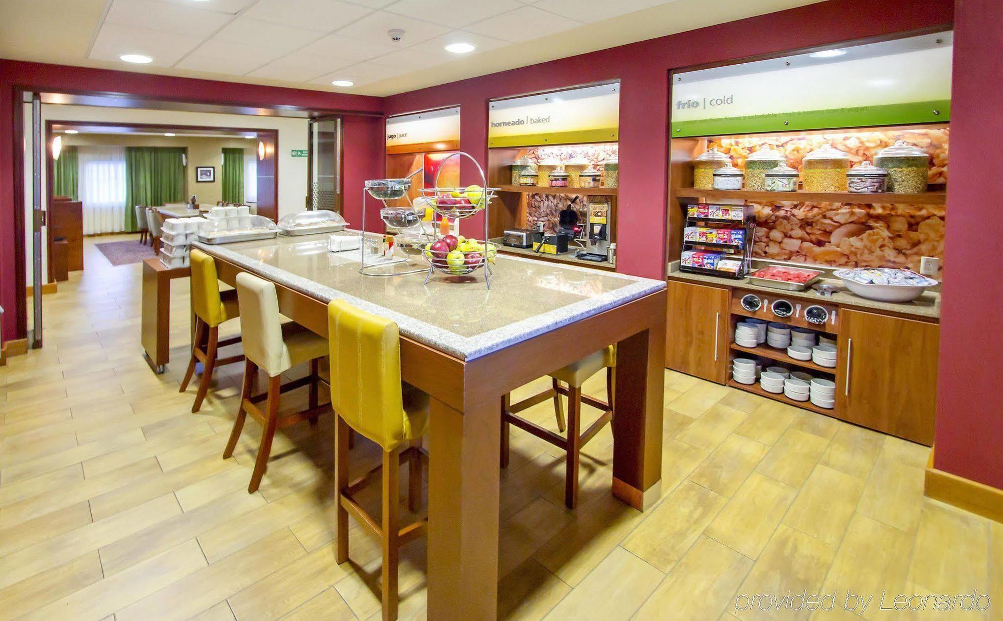 Hampton By Hilton San Juan Del Rio Ξενοδοχείο Εξωτερικό φωτογραφία