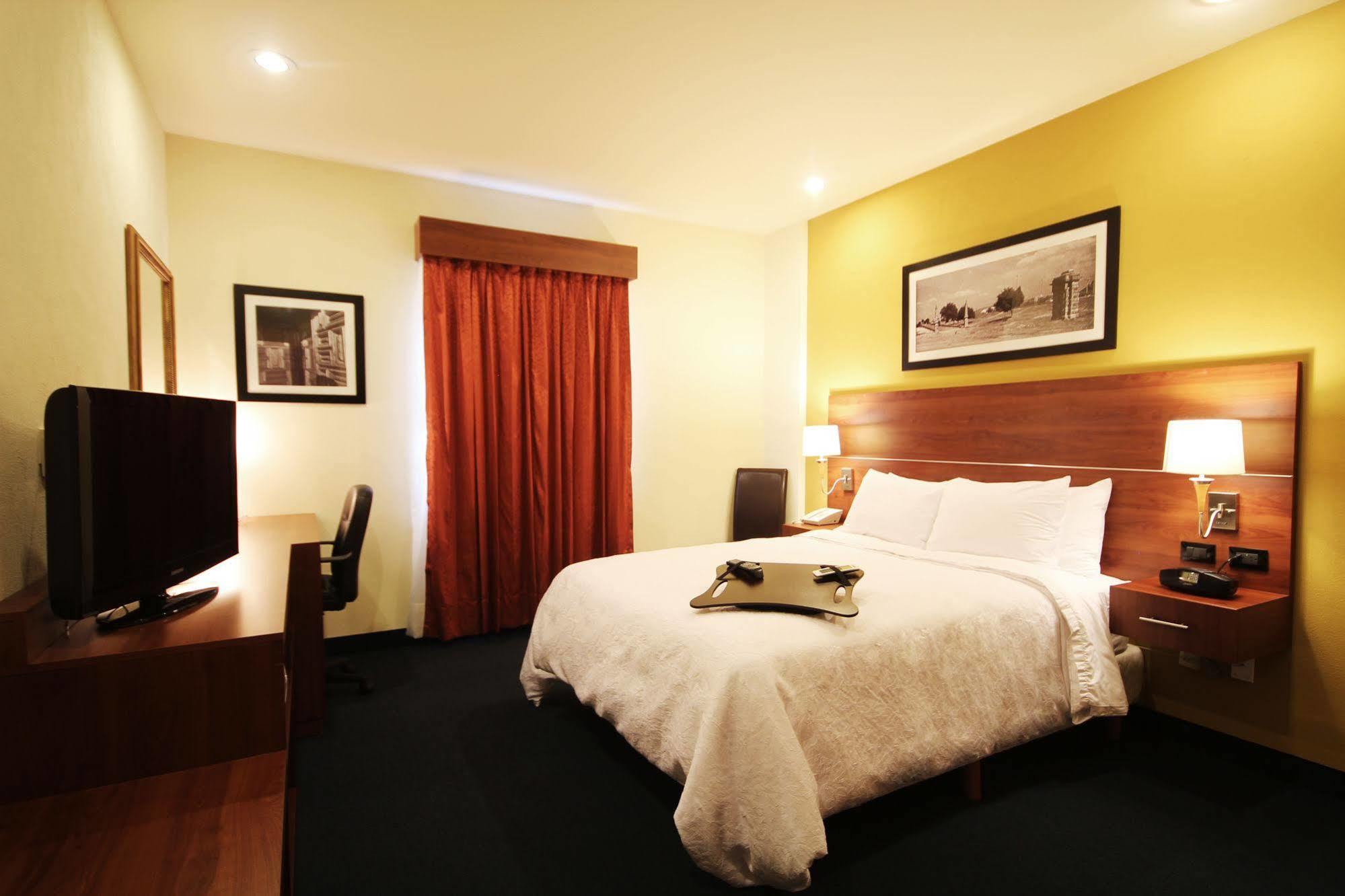 Hampton By Hilton San Juan Del Rio Ξενοδοχείο Εξωτερικό φωτογραφία
